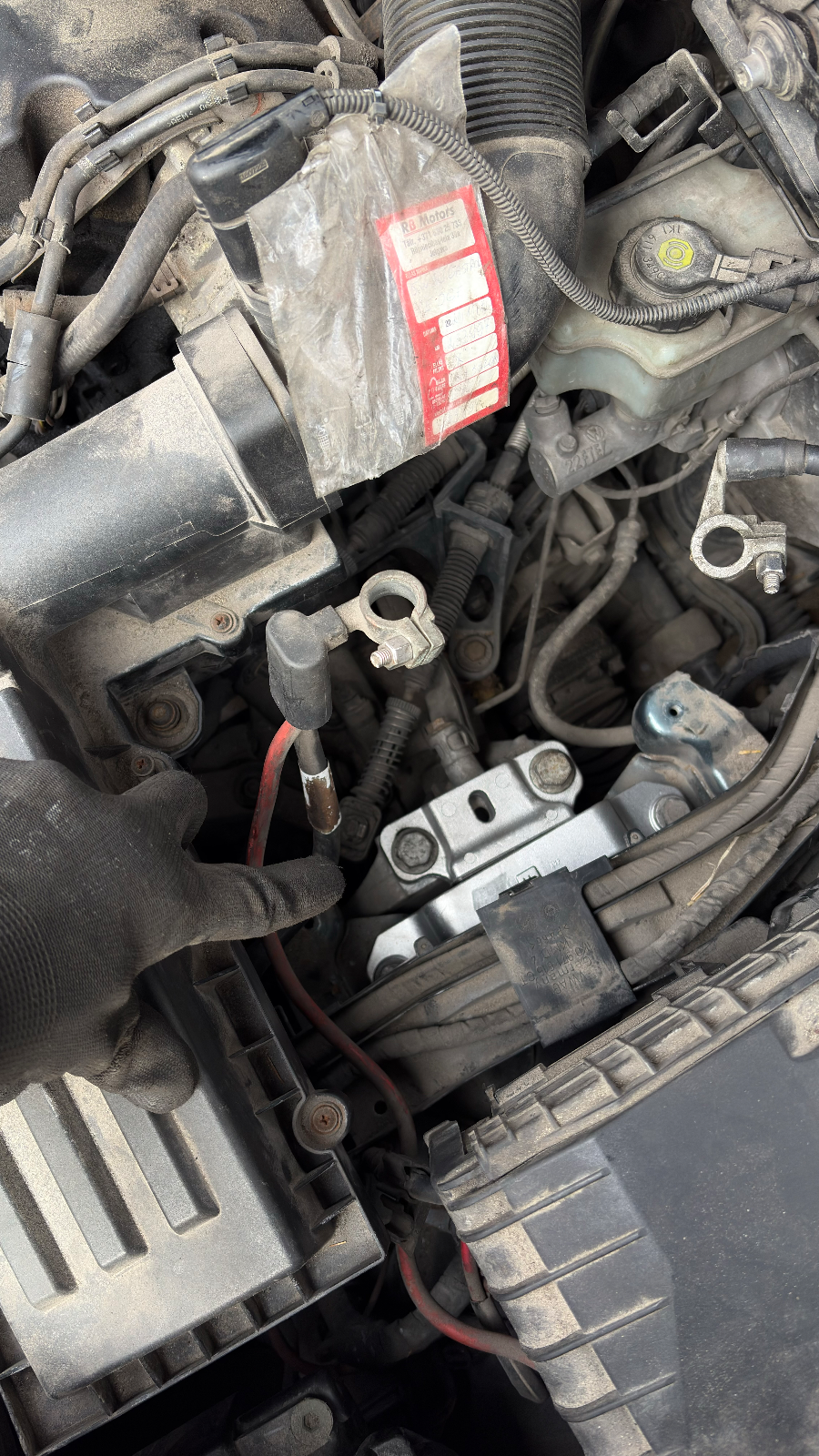 Volkswagen Jetta 2008 — motora spilvenu maiņa